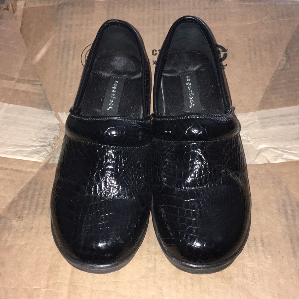 Nurse all black clogs size 7.5